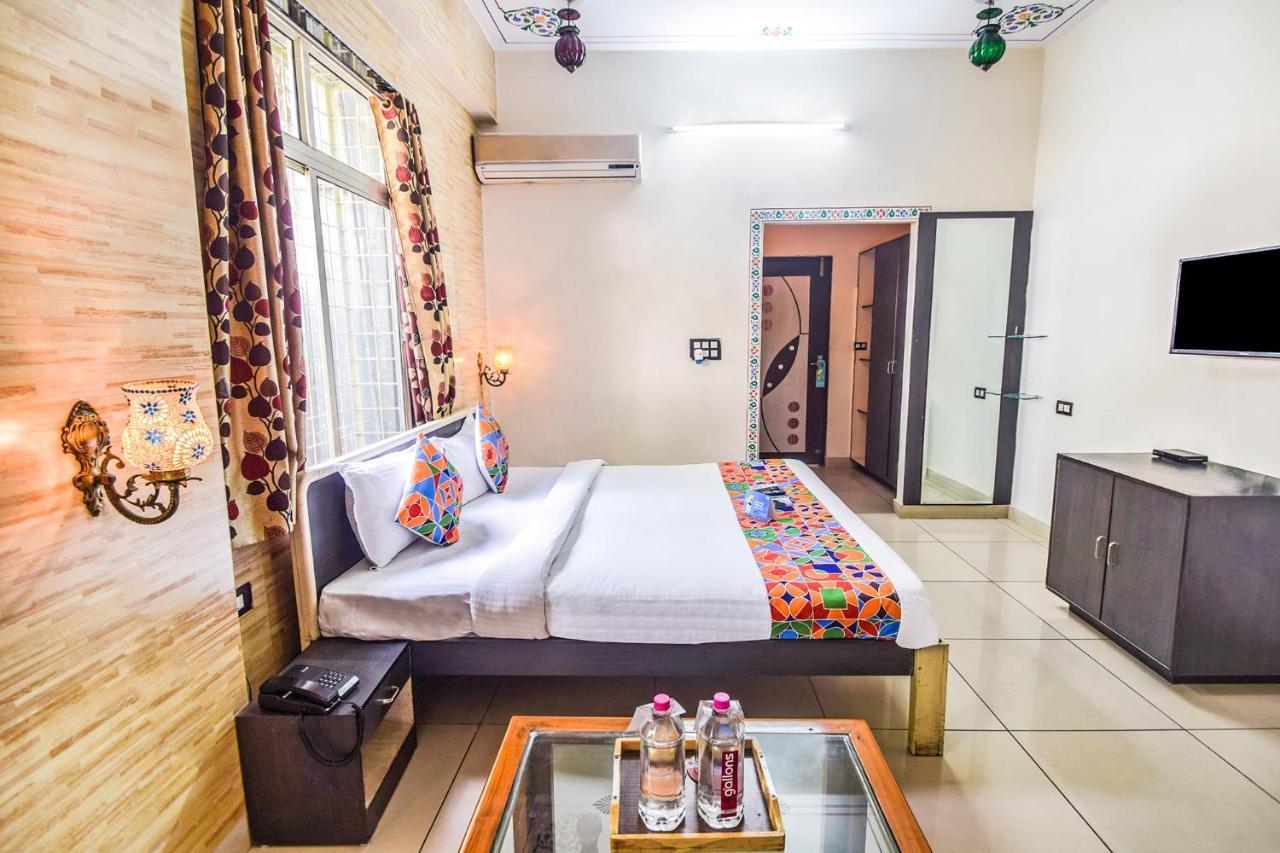 Fabhotel Everest International Udaipur Ngoại thất bức ảnh
